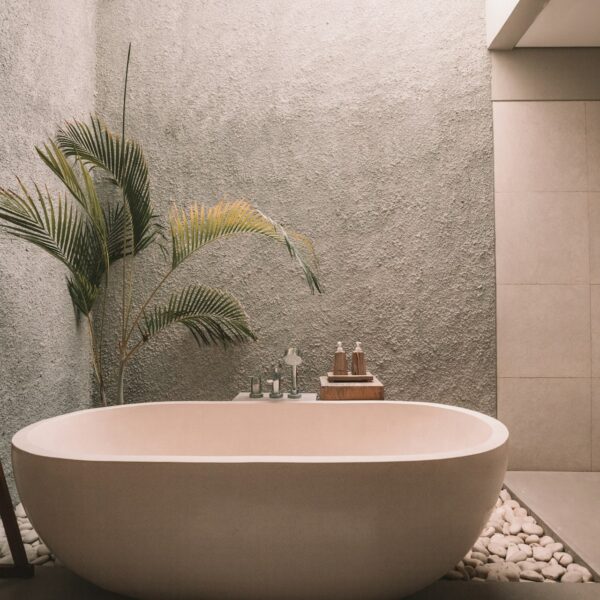 Soaking tub sanctuary